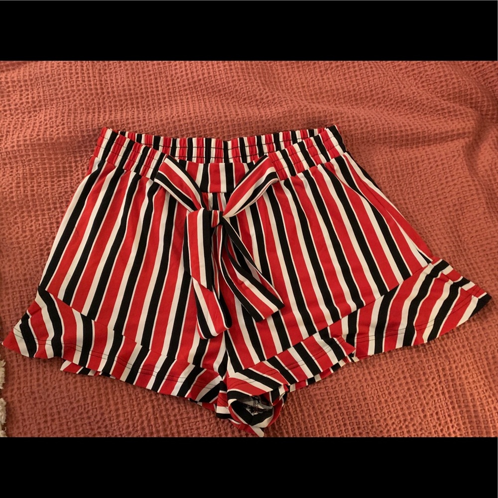 Women’s EXPRESS Tie Shorts
